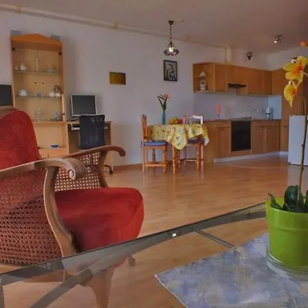 Apt With Ocean View In El -f0105 דירה